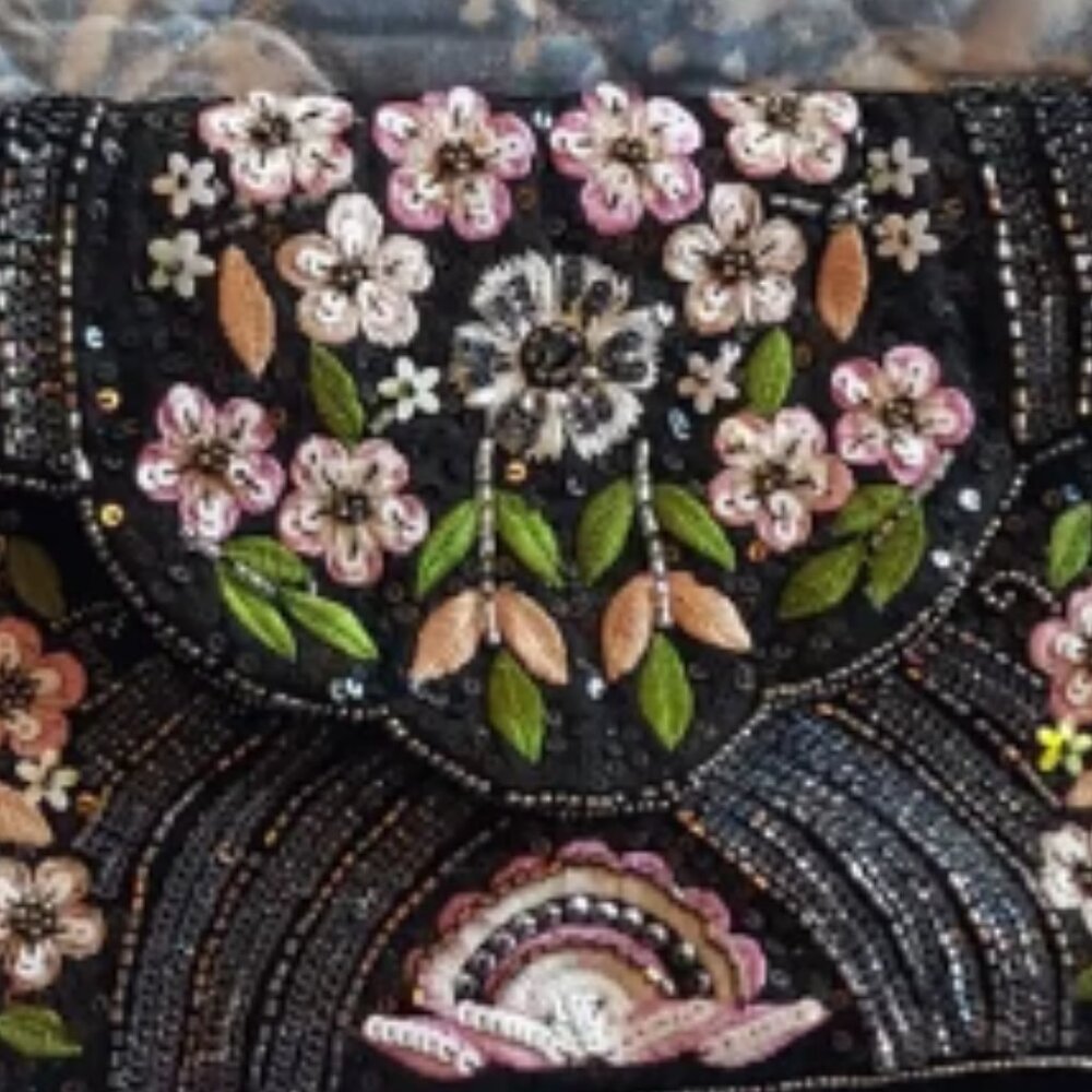 CLEMENTS RIBEIRO BEADED BLACK Flower Sequence Crossbody - Picture 7 of 8